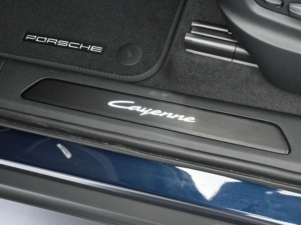 New 2026 Porsche Cayenne Coupe image 16