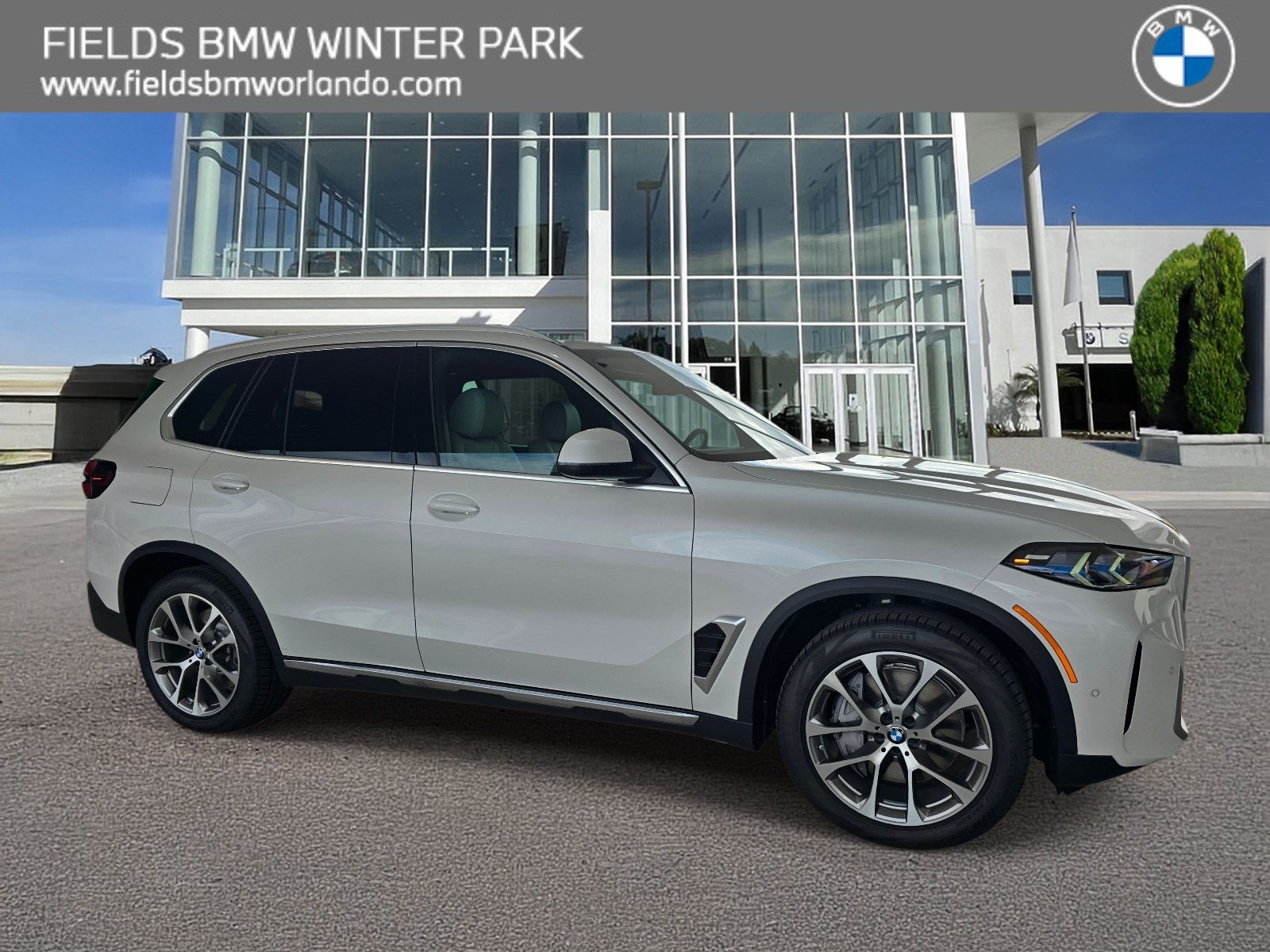 New 2026 BMW X5 xDrive50e w/ Premium Package AWD/4WD image 1