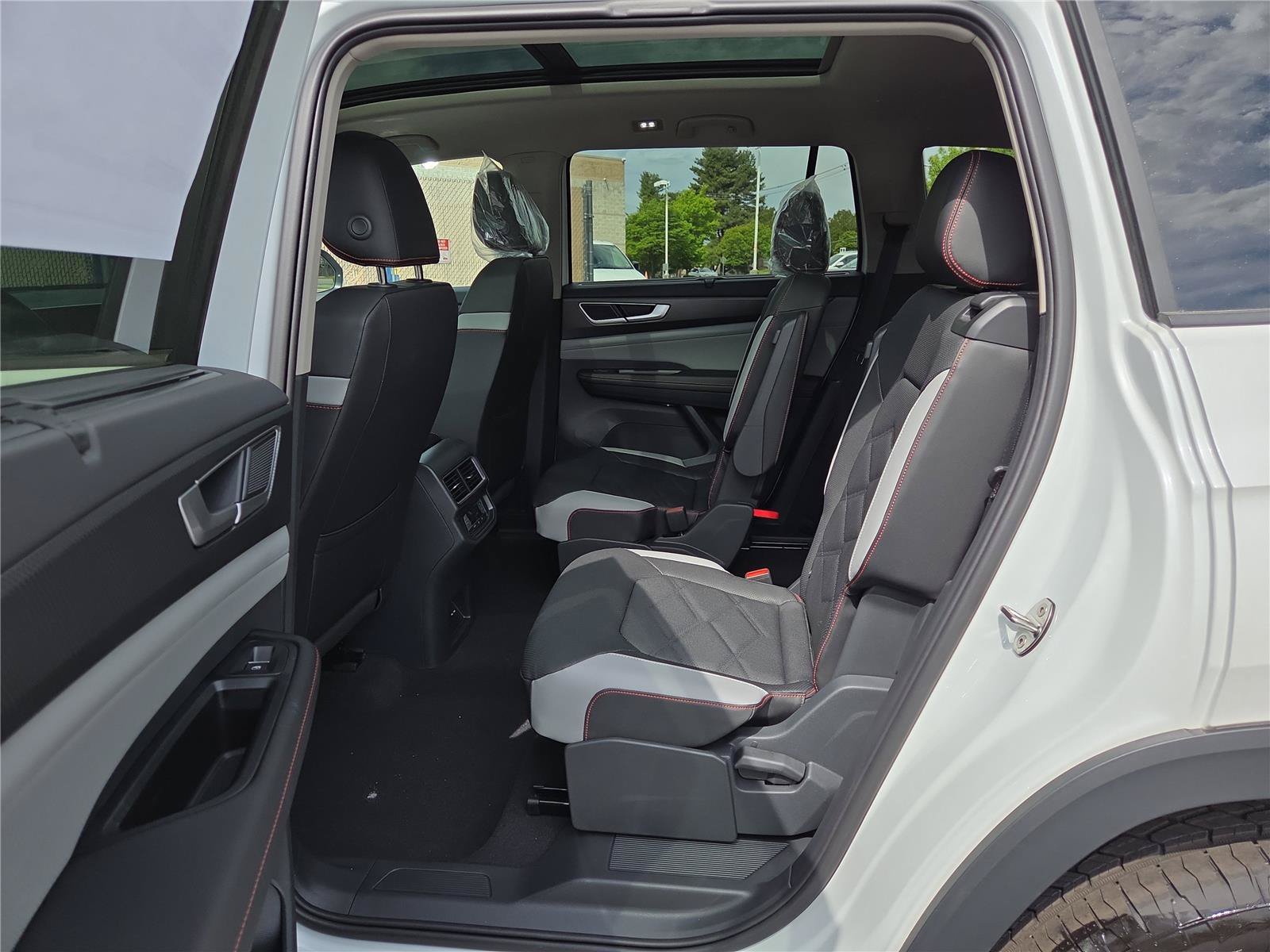 New 2026 Volkswagen Atlas Peak Edition AWD/4WD image 22