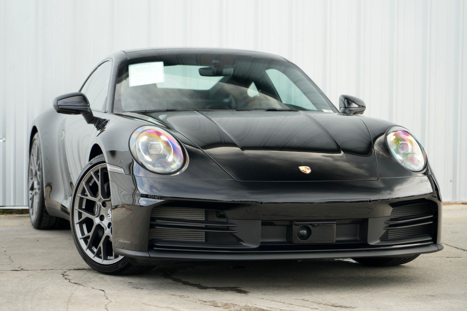 Used 2025 Porsche 911 Carrera RWD image 4