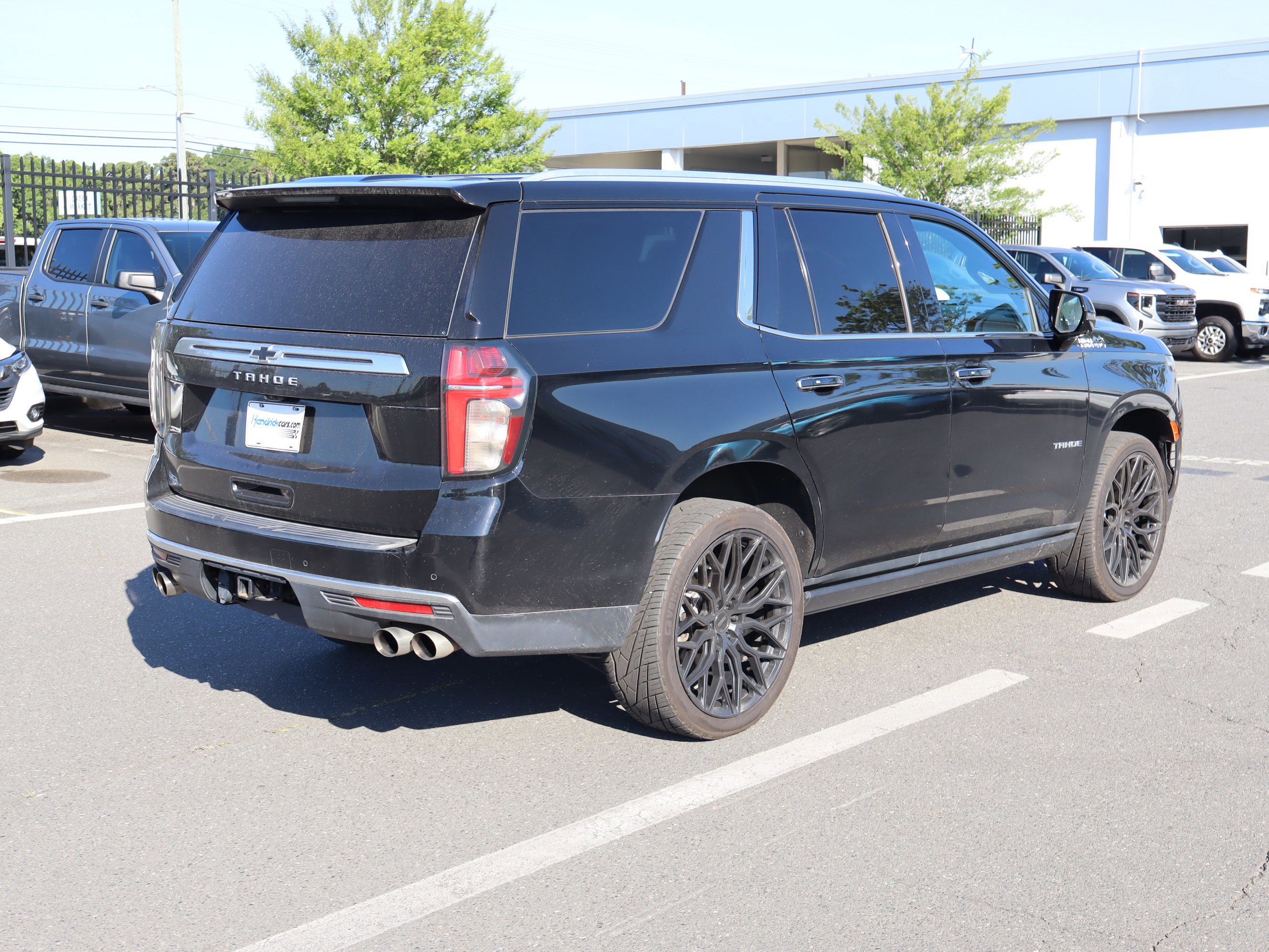 Used 2021 Chevrolet Tahoe High Country w/ Premium Package AWD/4WD image 10