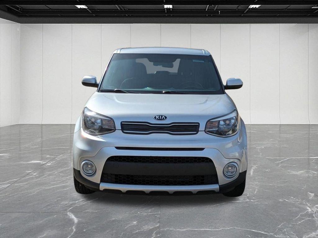 Used 2017 Kia Soul + image 8