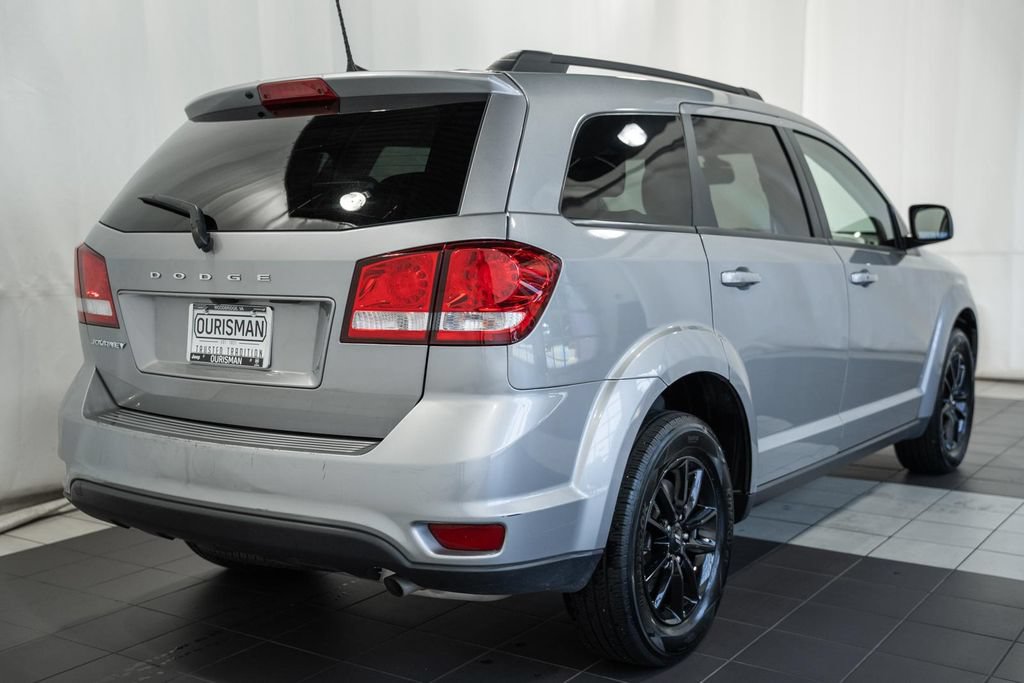 Used 2019 Dodge Journey SE w/ Premium Group FWD image 4
