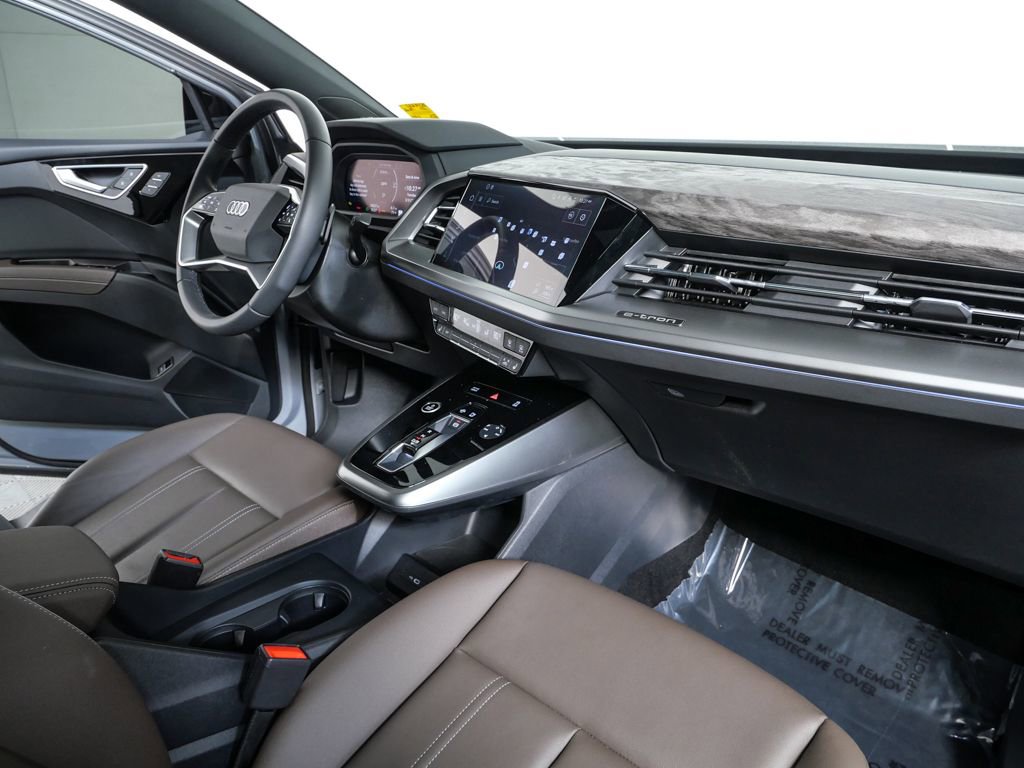 Used 2025 Audi Q4 e-tron Premium Plus w/ Premium Plus image 20