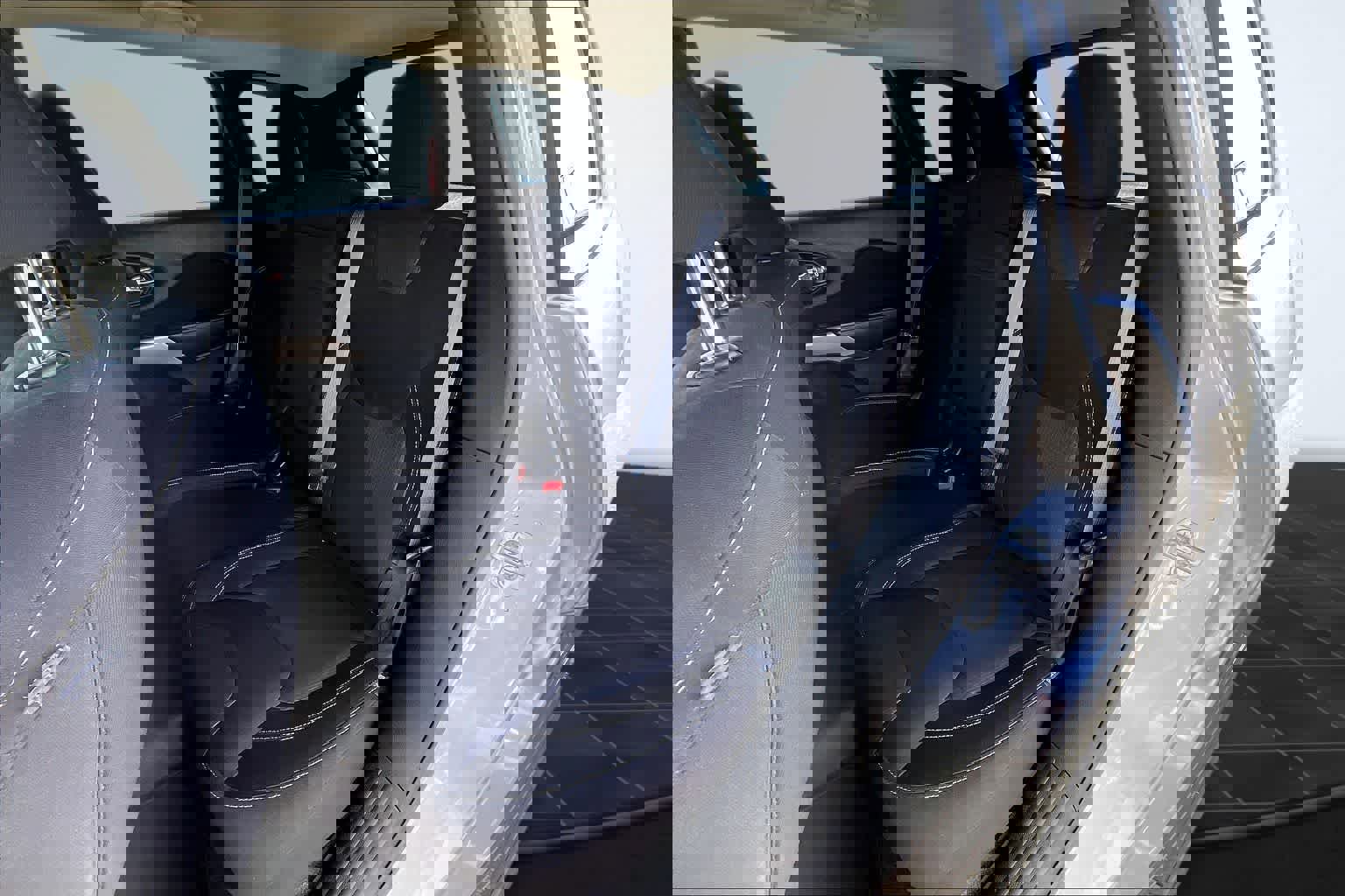 Used 2017 Jeep Cherokee Latitude w/ Comfort/Convenience Group image 13