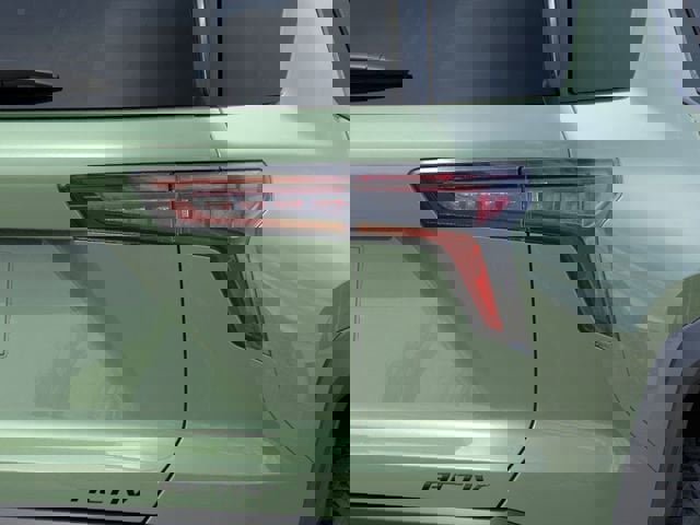 New 2026 Chevrolet Equinox ACTIV w/ LPO, Floor Liner Package image 11