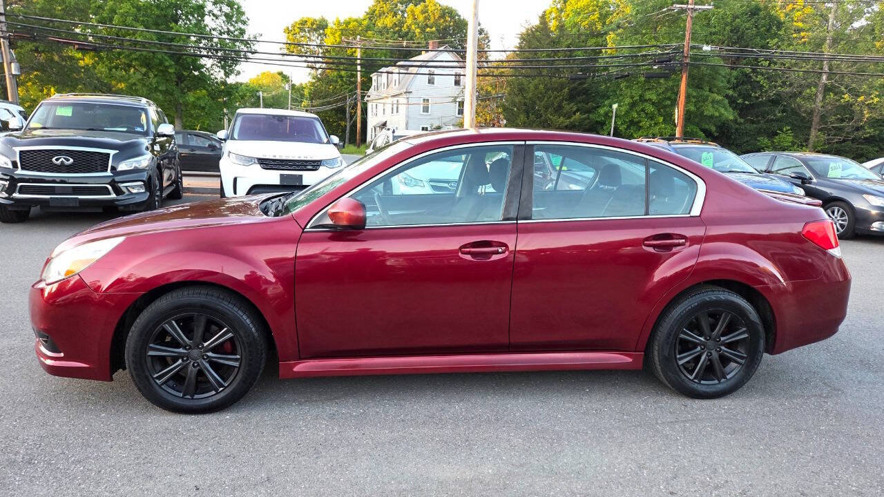 Used 2010 Subaru Legacy 2.5i Premium AWD/4WD image 9