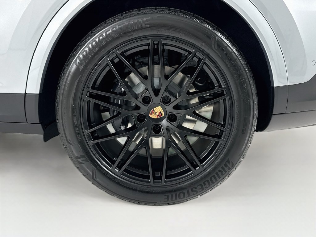 New 2026 Porsche Cayenne Coupe AWD/4WD image 33