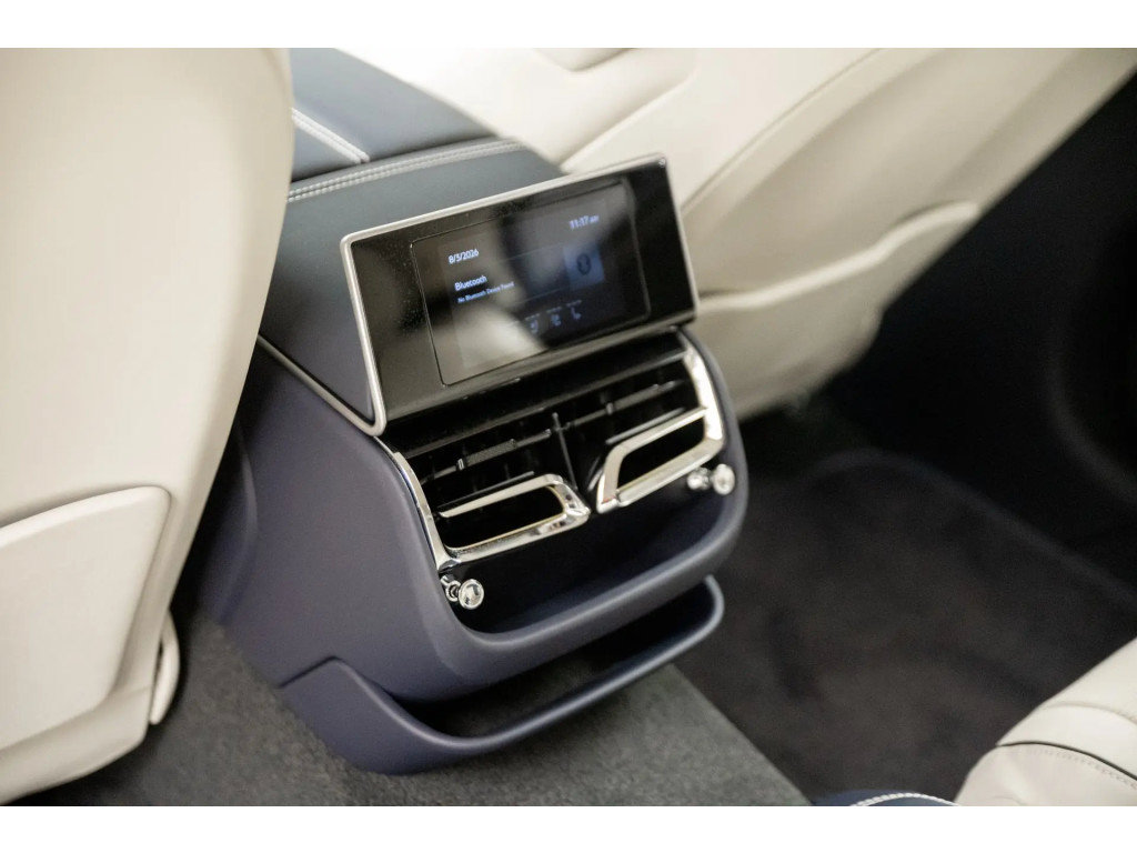 Certified 2023 Bentley Flying Spur V8 AWD/4WD image 35