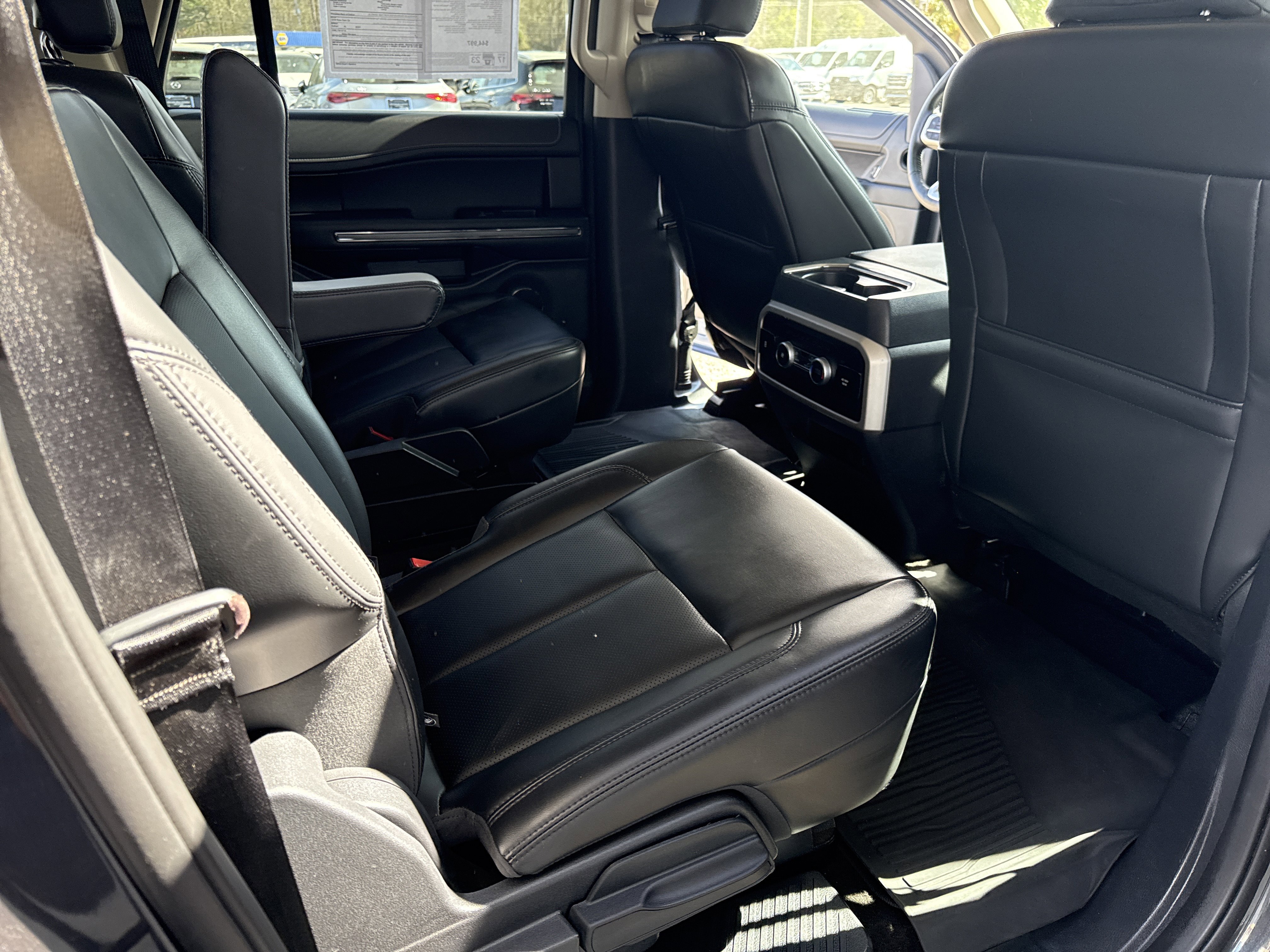 Used 2022 Ford Expedition Max XLT image 15