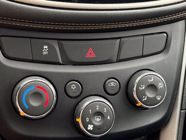 Used 2019 Chevrolet Trax LS AWD/4WD image 16