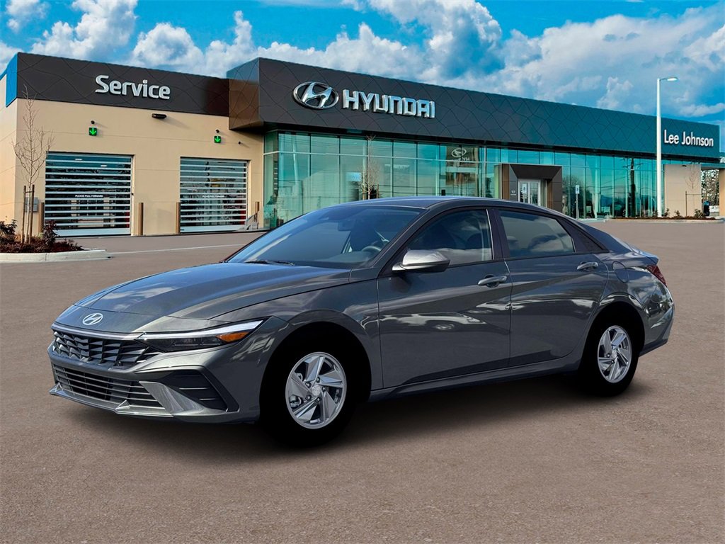 New 2026 Hyundai Elantra SE image 2