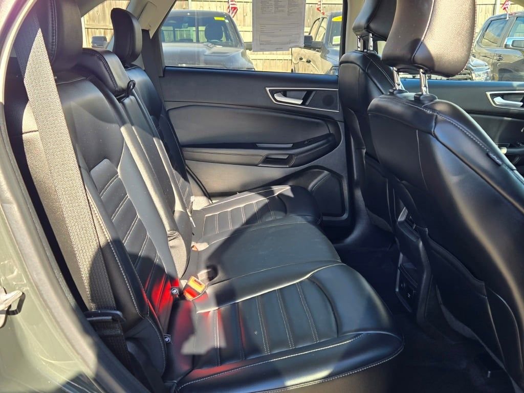Used 2022 Ford Edge SEL w/ Convenience Package image 10