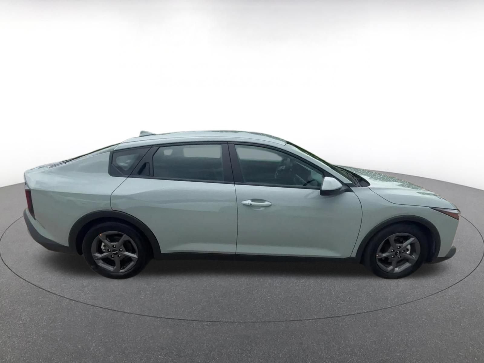 Used 2025 Kia K4 FWD image 16