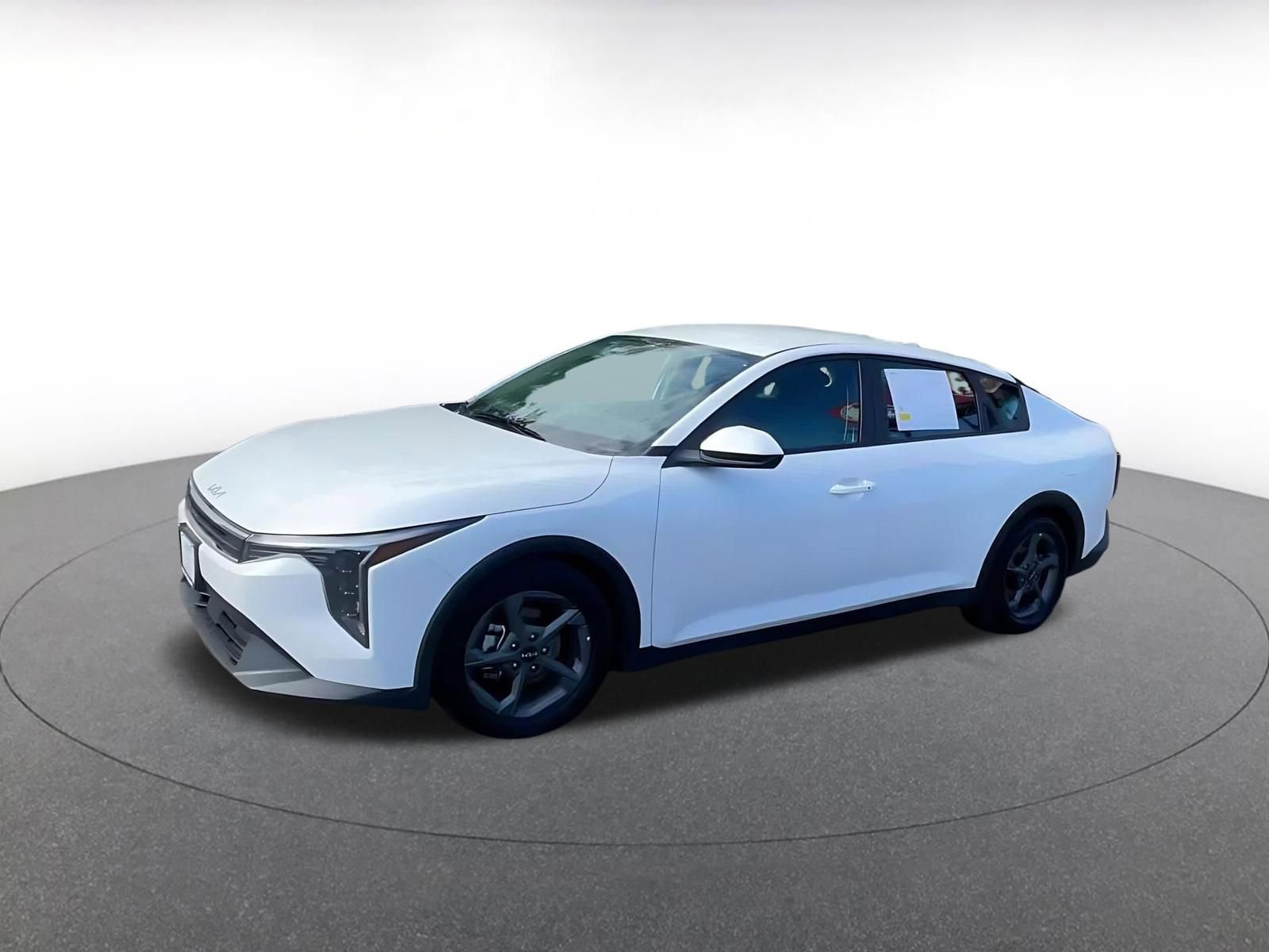 Used 2025 Kia K4 LXS image 8