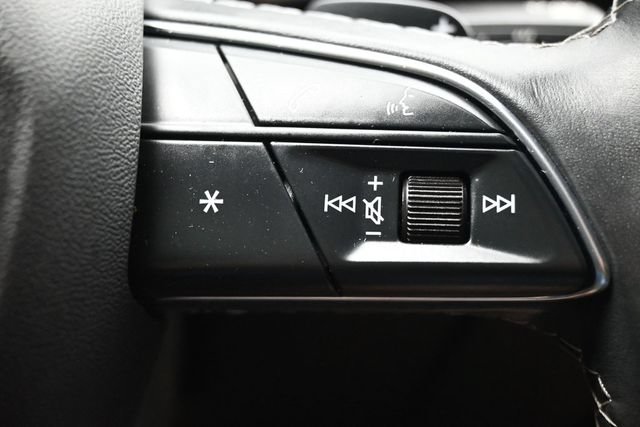 Used 2022 Audi Q8 Premium AWD/4WD image 24
