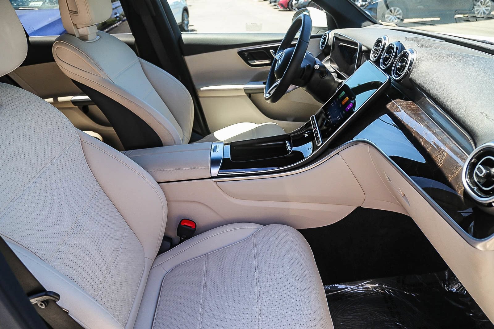 Certified 2026 Mercedes-Benz GLC 300 image 14