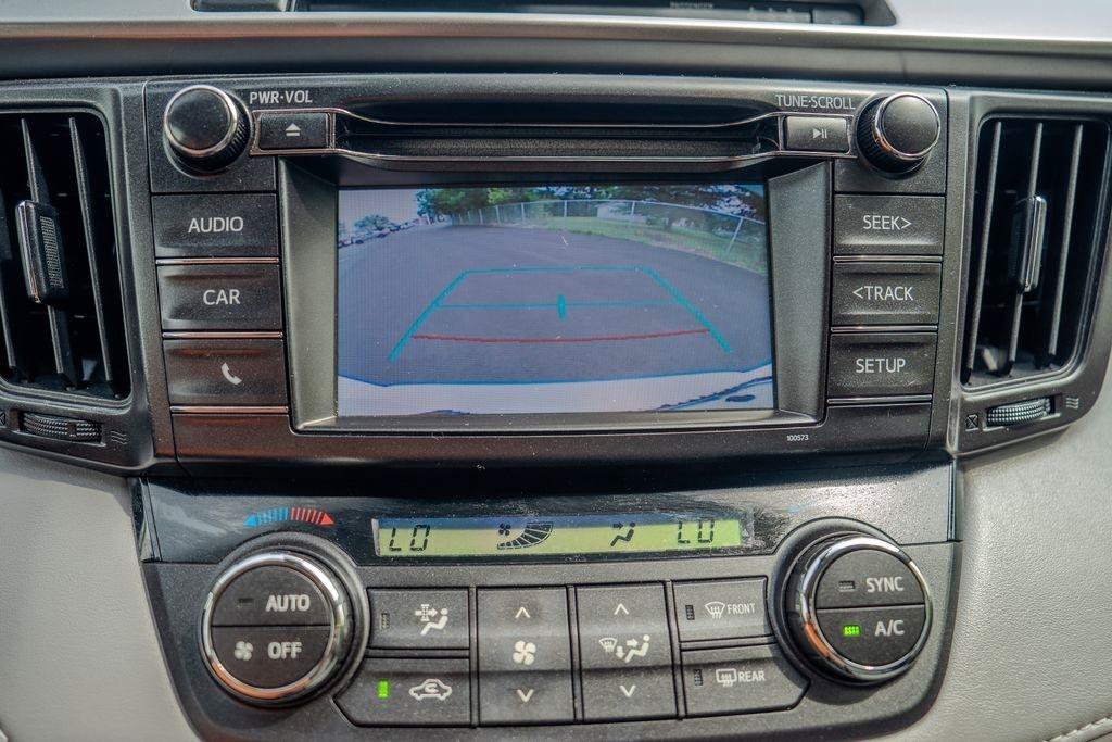 Used 2018 Toyota RAV4 XLE FWD image 24