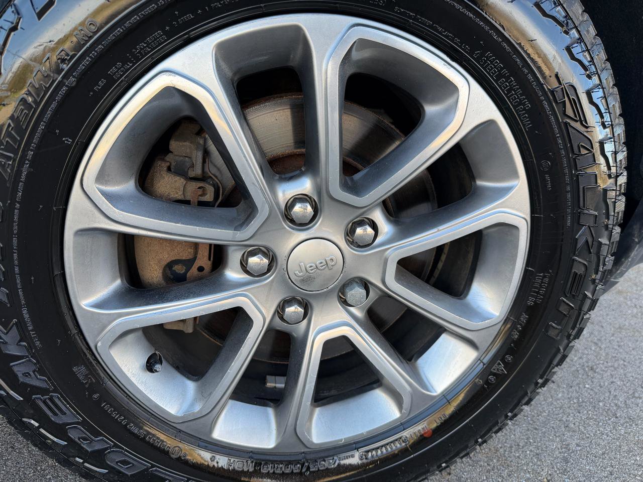 Used 2015 Jeep Grand Cherokee Limited image 17