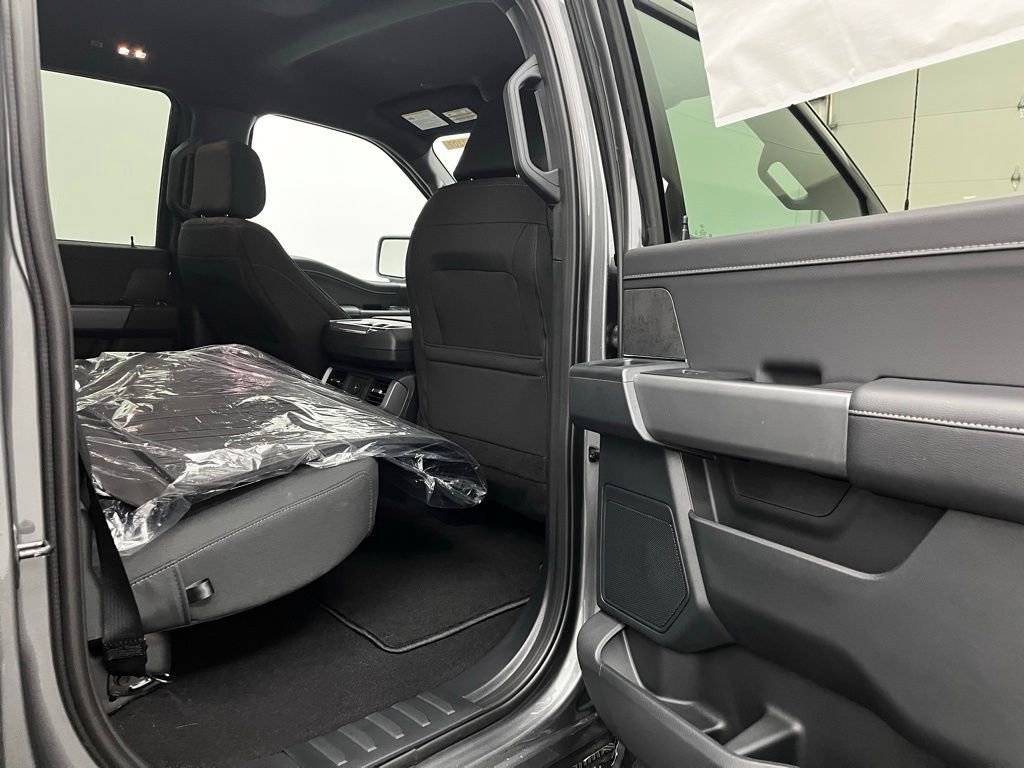 New 2026 Ford F150 XLT w/ Equipment Group 302A MID AWD/4WD image 32