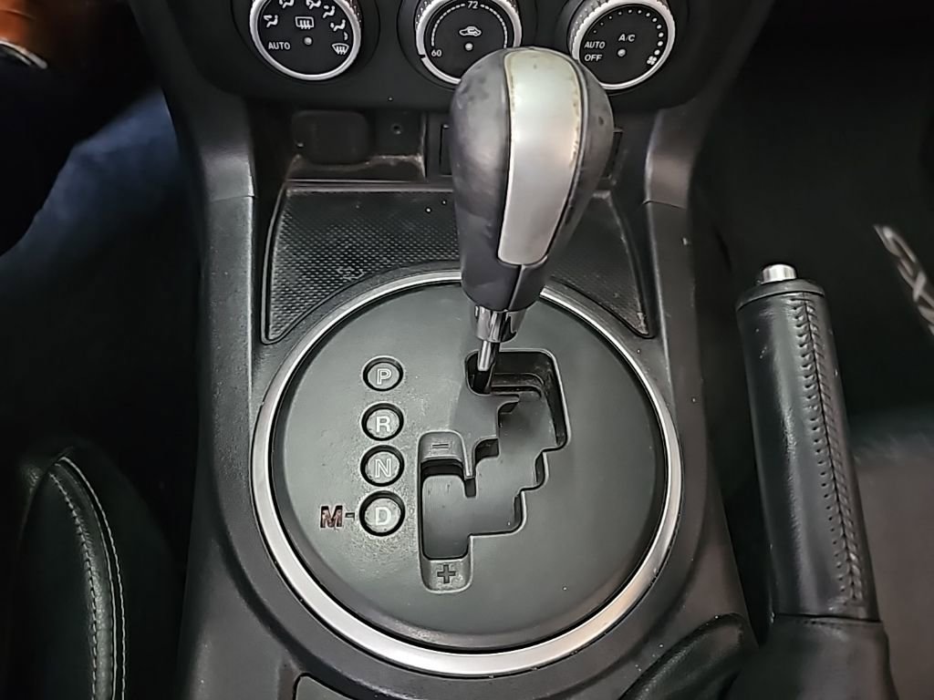 Used 2010 MAZDA MX-5 Miata Grand Touring w/ Premium Pkg image 12