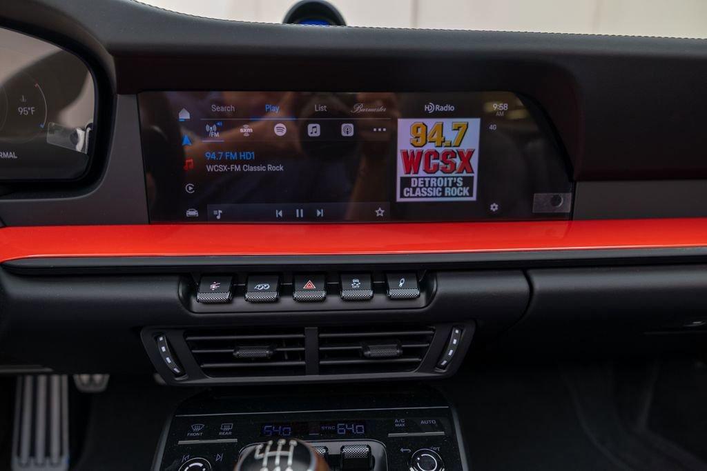 Used 2025 Porsche 911 Carrera T RWD image 37