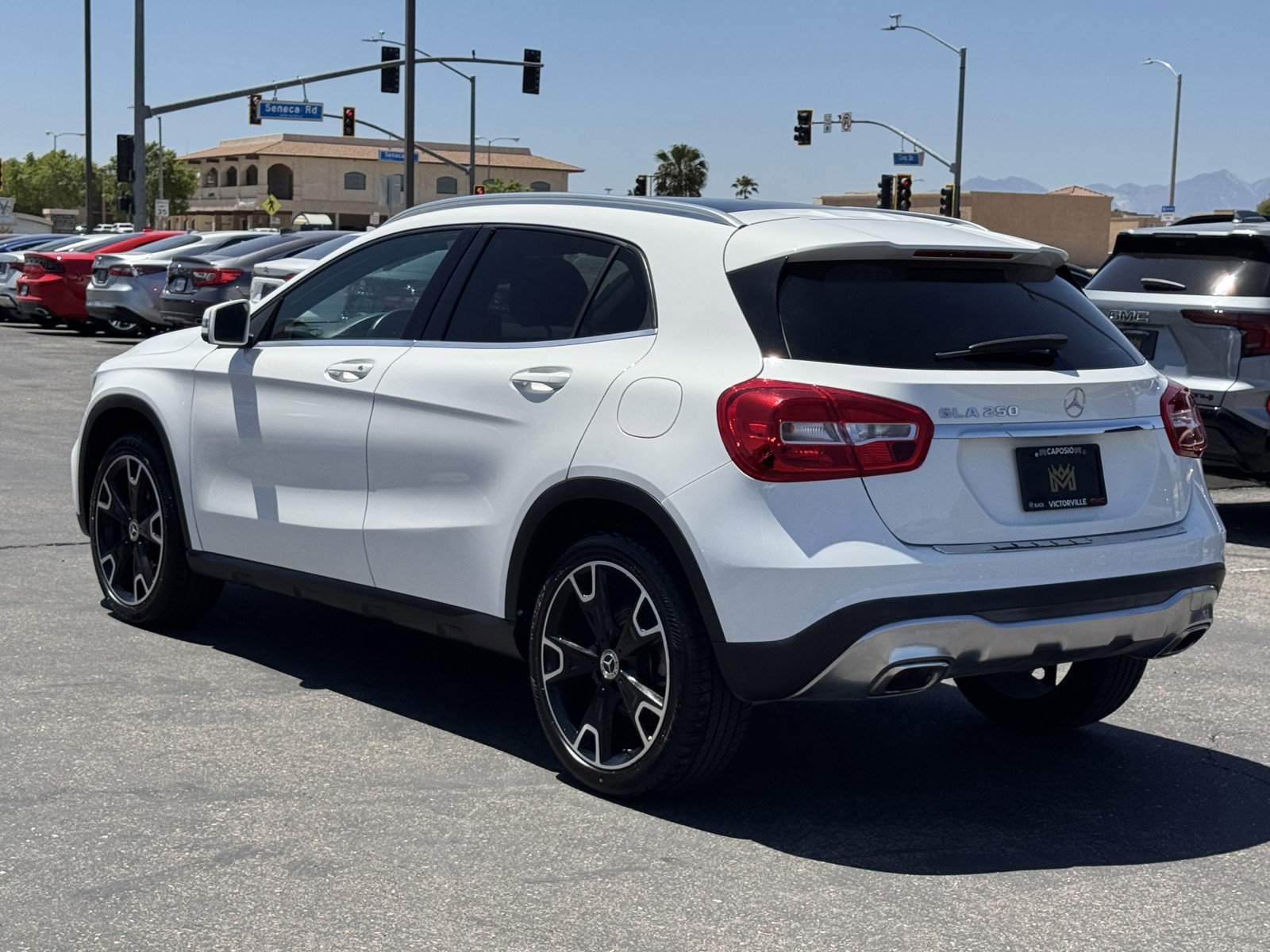 Used 2020 Mercedes-Benz GLA 250 w/ Convenience Package image 4