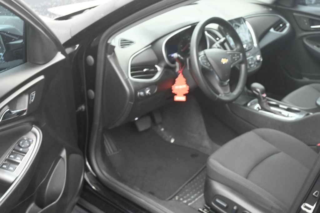 Used 2024 Chevrolet Malibu RS FWD image 10