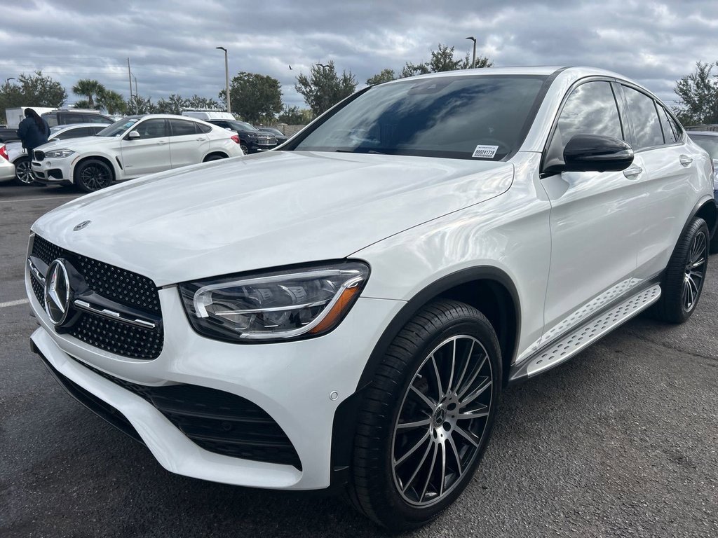 Used 2022 Mercedes-Benz GLC 300 4MATIC Coupe image 2