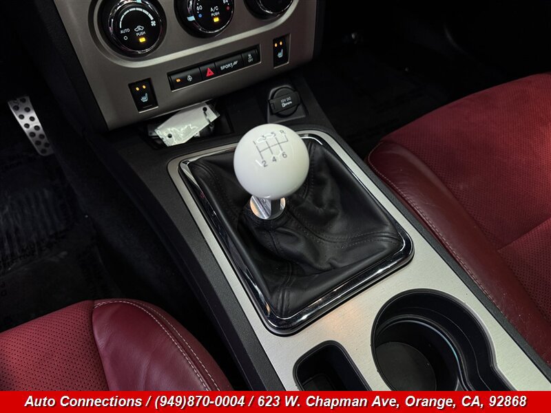 Used 2014 Dodge Challenger SRT8 RWD image 15