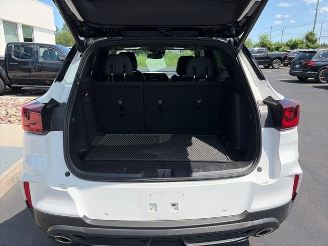 Used 2024 Chevrolet TrailBlazer RS w/ Convenience Package AWD/4WD image 8