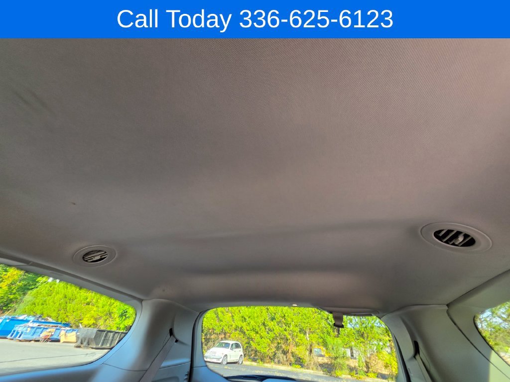 Used 2023 Chrysler Voyager LX FWD image 24