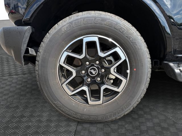 Used 2026 Ford Bronco Outer Banks AWD/4WD image 13