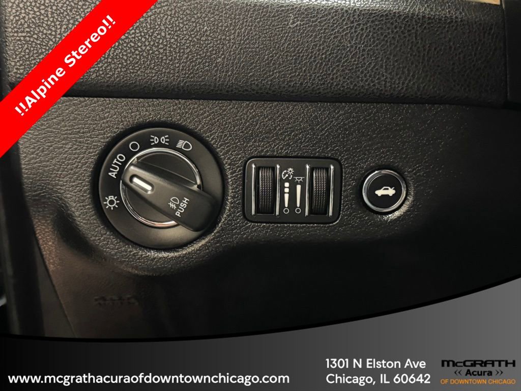 Used 2015 Chrysler 300 C image 18