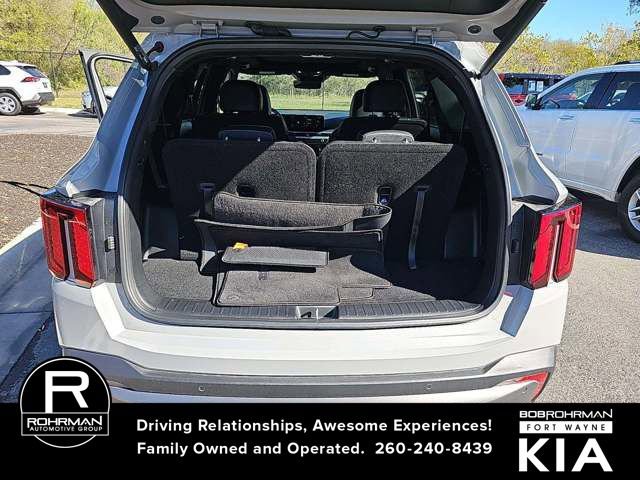Certified 2025 Kia Sorento SX Prestige image 5