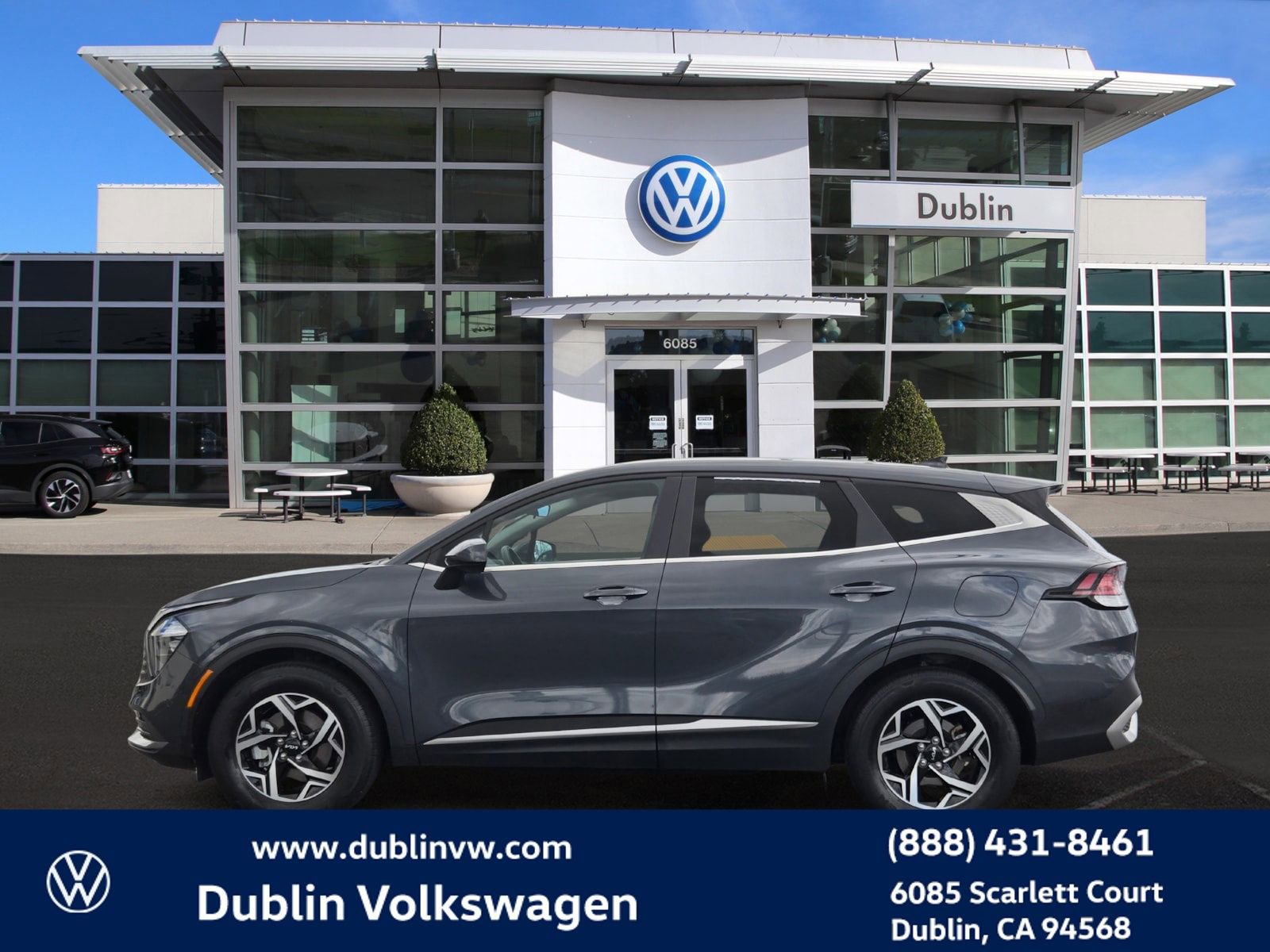 Used 2023 Kia Sportage LX image 7