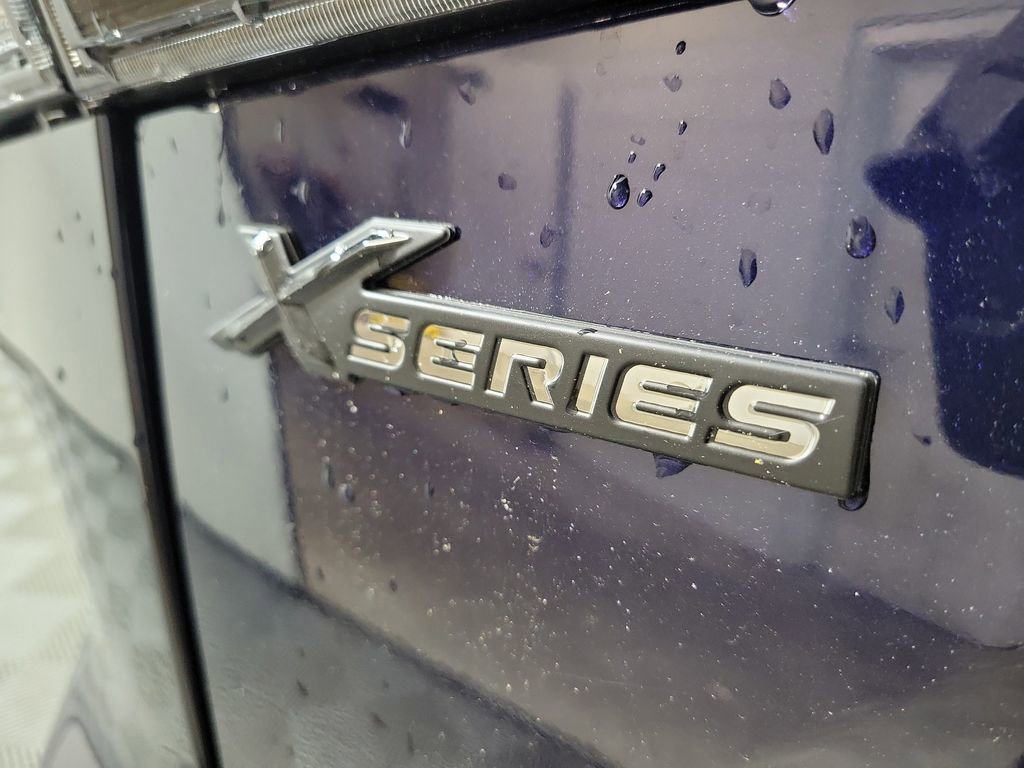 Used 2025 Toyota Highlander XLE AWD/4WD image 8