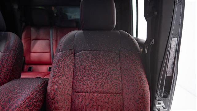 Used 2025 Jeep Gladiator Sport image 19