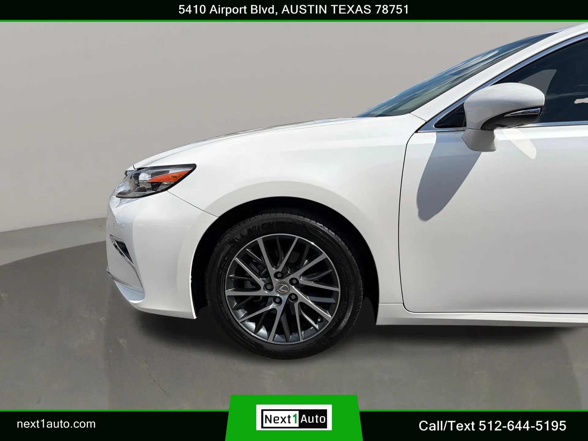 Used 2018 Lexus ES 350 w/ Luxury Package w/Wood Trim FWD image 12