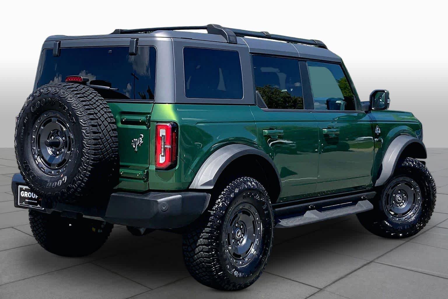 Used 2024 Ford Bronco Outer Banks AWD/4WD image 13