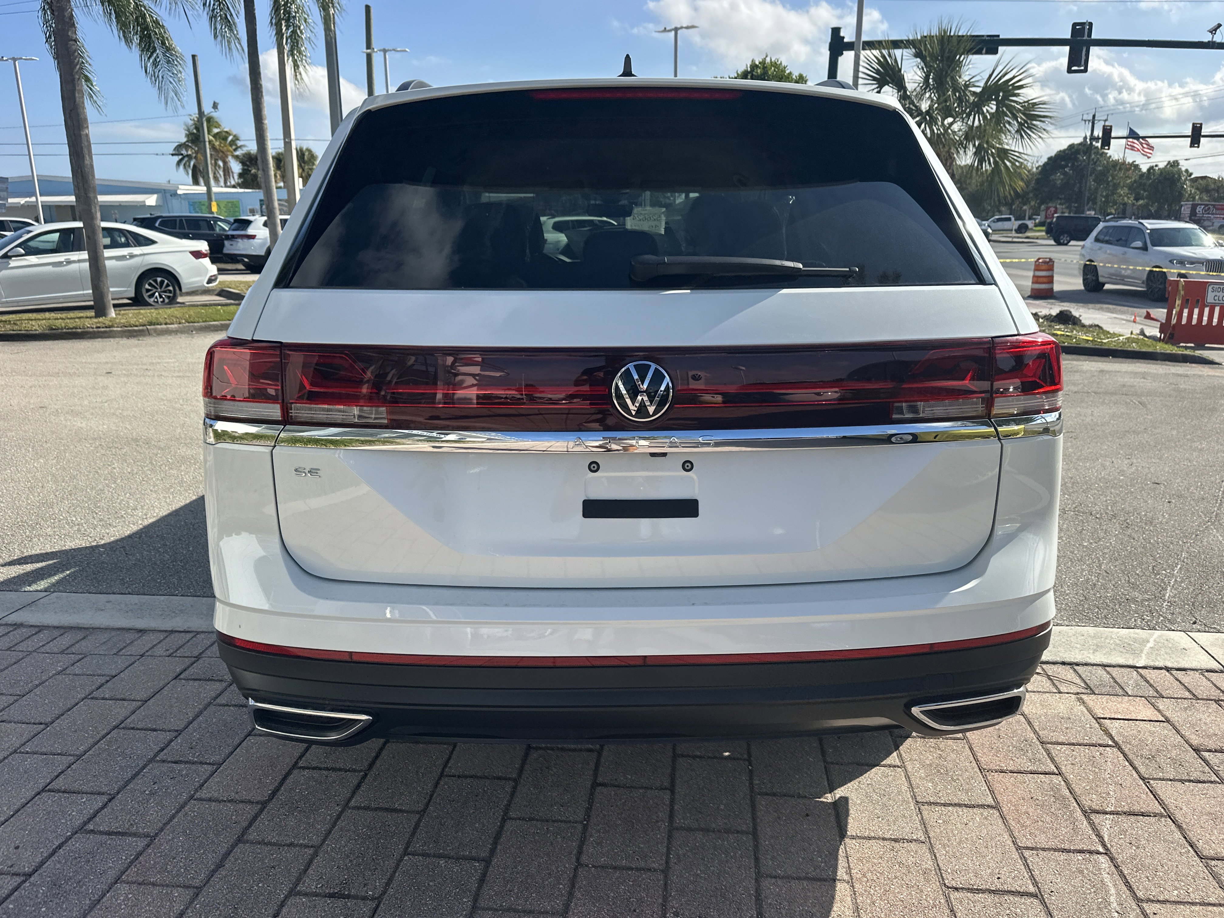 New 2026 Volkswagen Atlas SE image 7