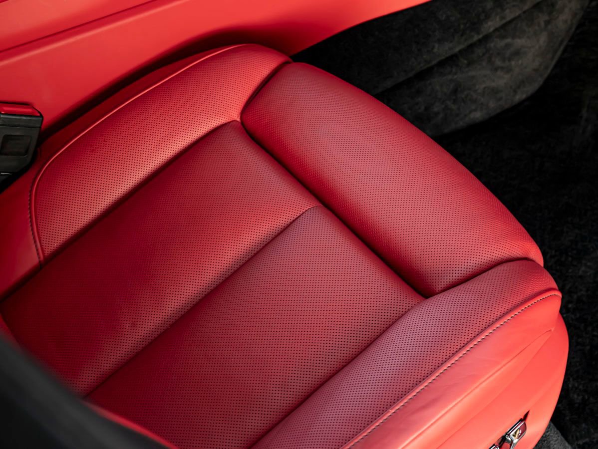 Certified 2024 Rolls-Royce Cullinan Black Badge w/ Dark Exterior Package AWD/4WD image 33