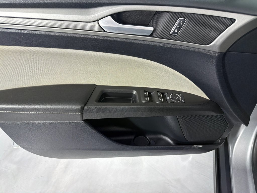 Used 2020 Ford Fusion S FWD image 11