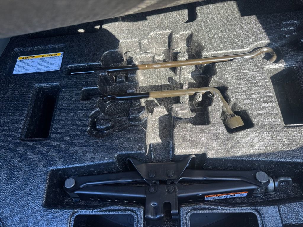 Used 2024 Toyota Camry SE FWD image 17