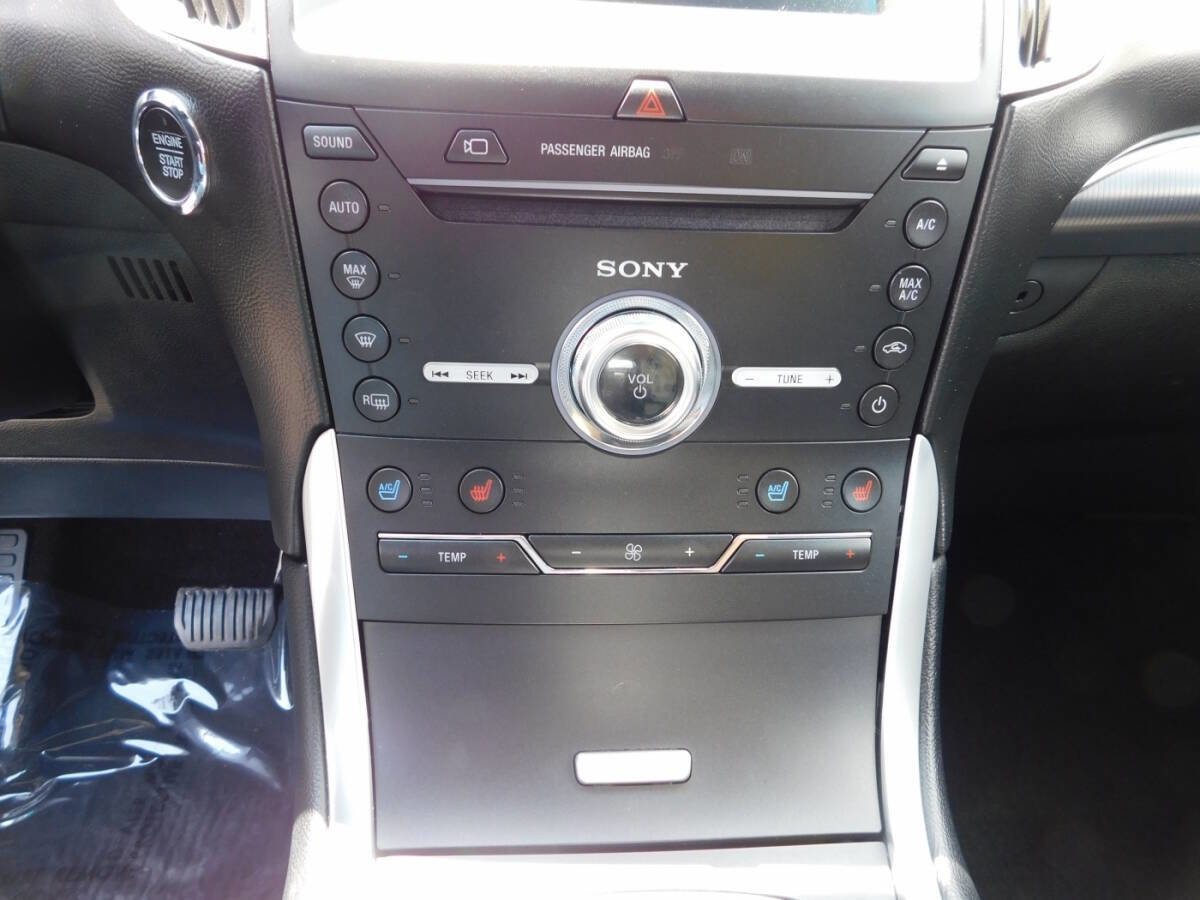 Used 2018 Ford Edge Titanium w/ Equipment Group 302A image 15