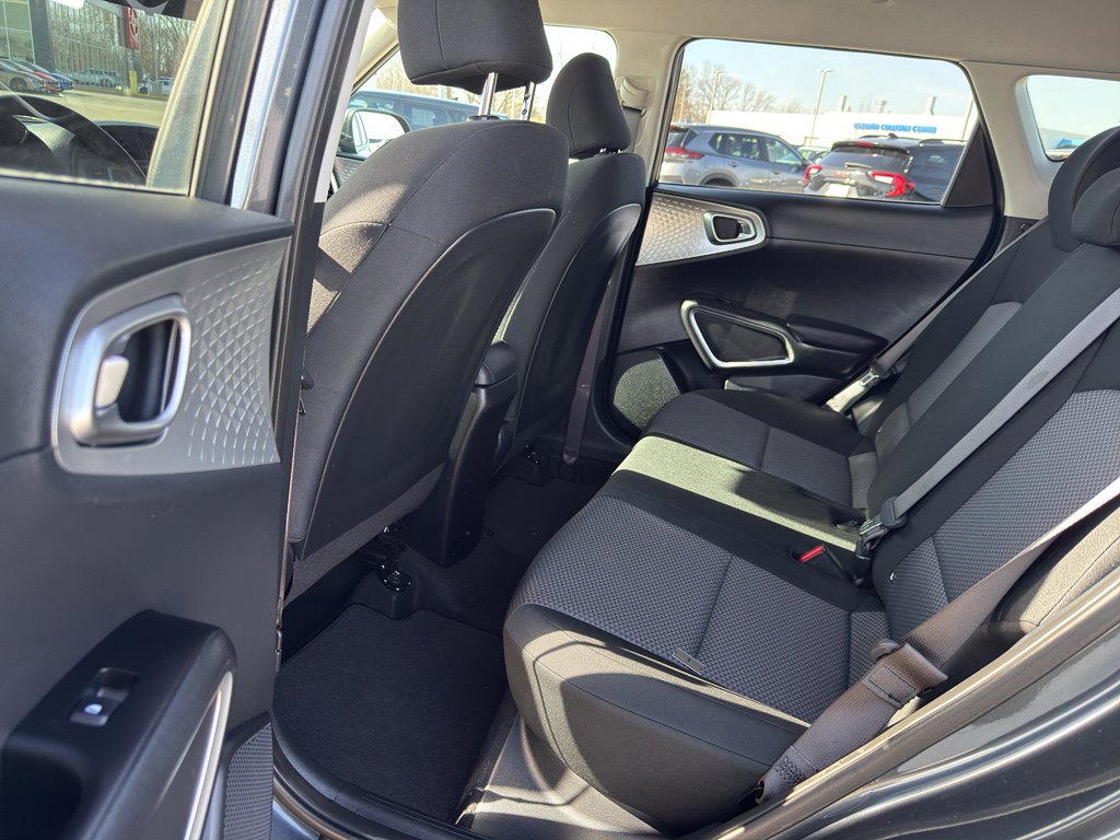 Used 2024 Kia Soul LX w/ Option Group 015 image 28