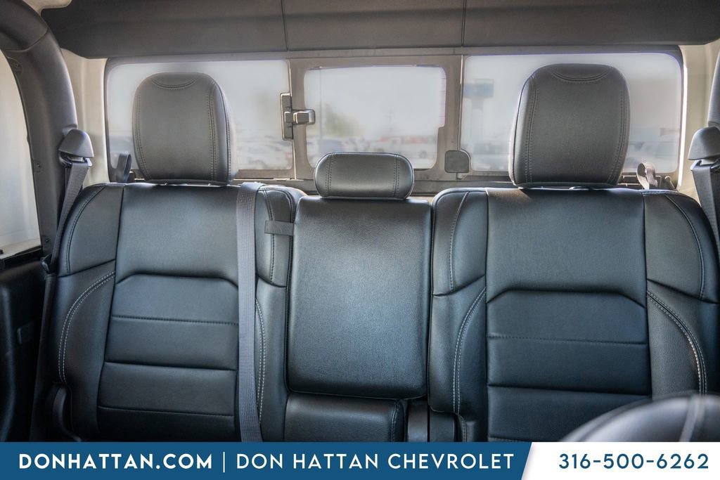 Used 2021 Jeep Gladiator Overland w/ Uconnect 4C Nav & Sound Group image 16