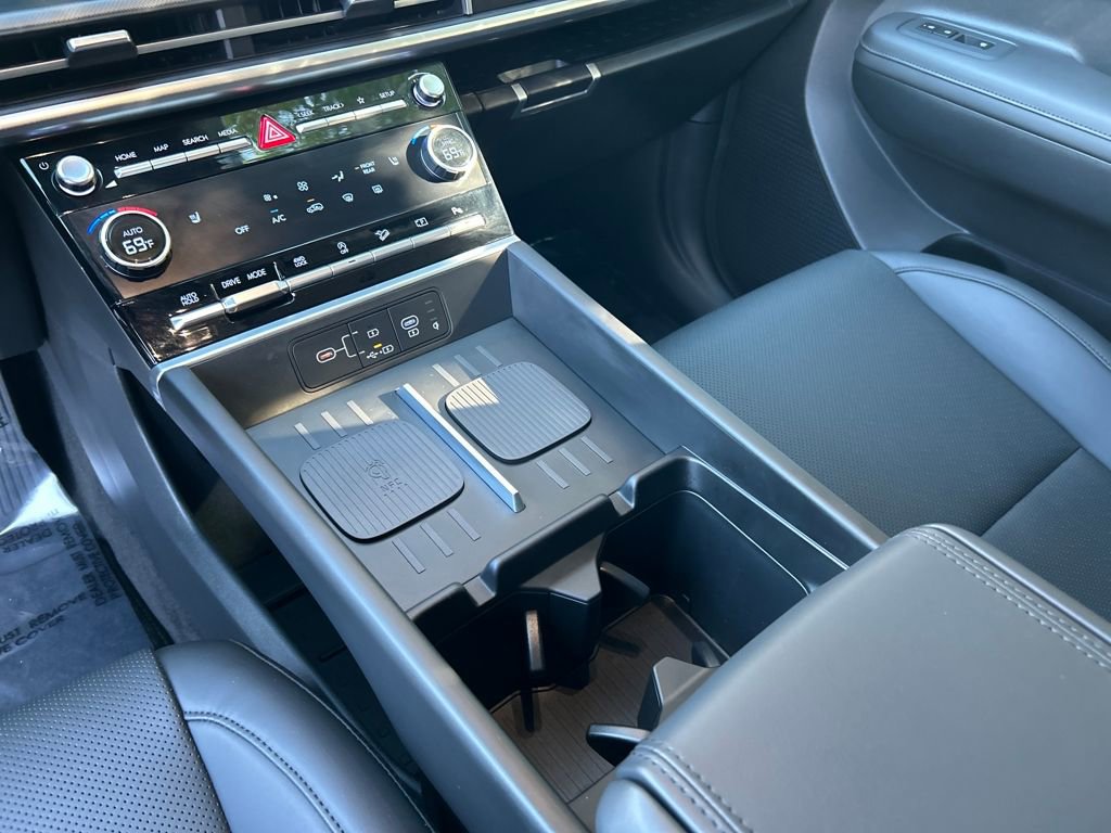 Used 2025 Hyundai Santa Fe SEL image 17