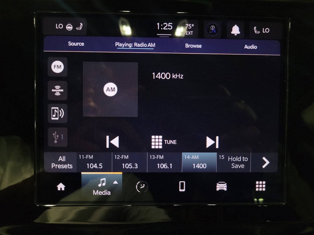 Used 2022 Jeep Grand Cherokee L Laredo w/ Luxury Tech Group I AWD/4WD image 25
