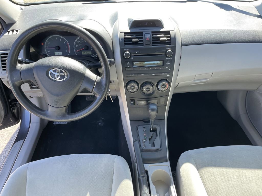Used 2013 Toyota Corolla L image 15